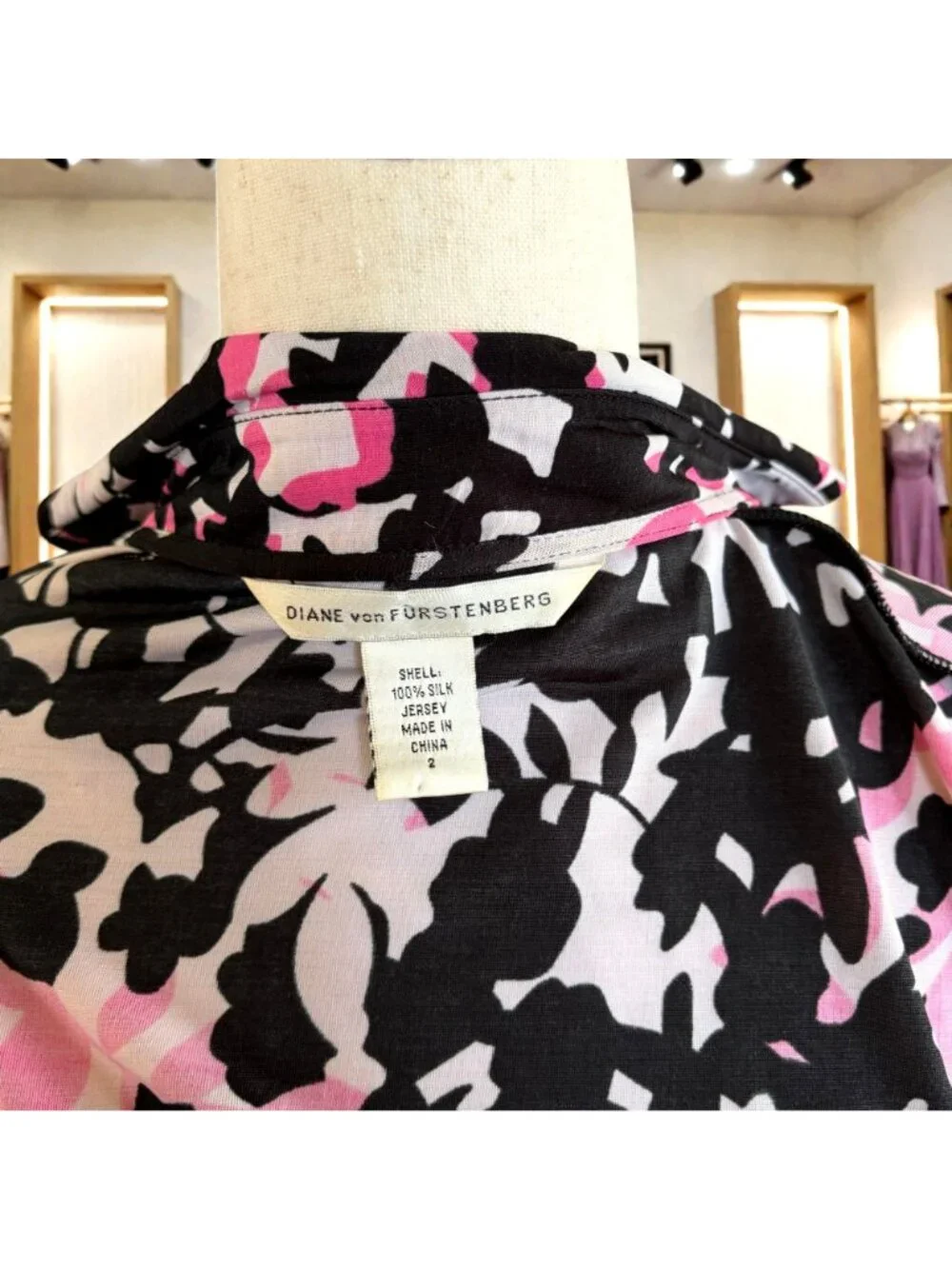 Diane Von Furstenberg Silk Jersey Wrap Dress Black Pink Abstract Stretch Size 2 - Picture 7 of 7